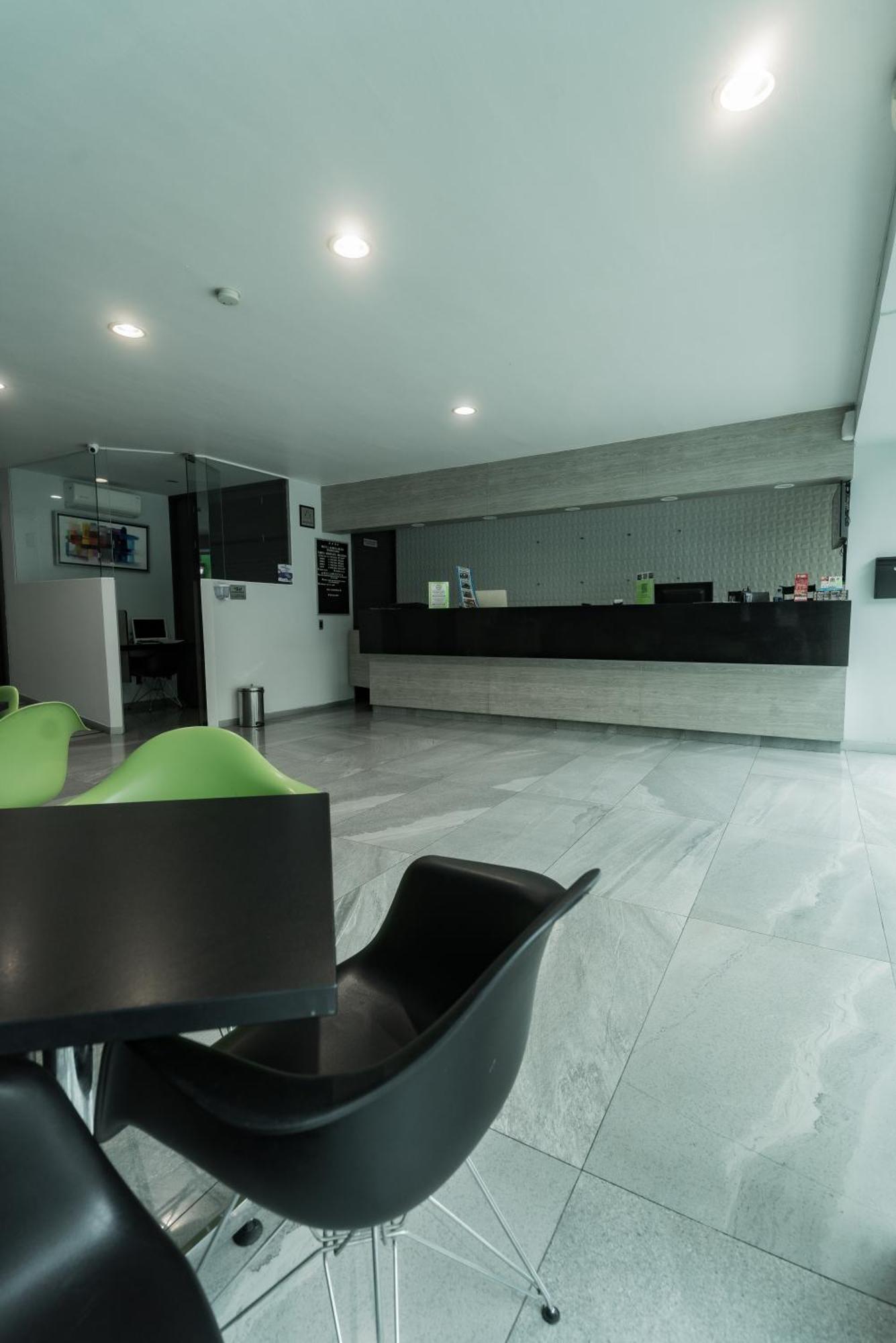 Hotel Lemon Green -Zona Expo Frente Al Centro De Convenciones Guadalajara Eksteriør bilde